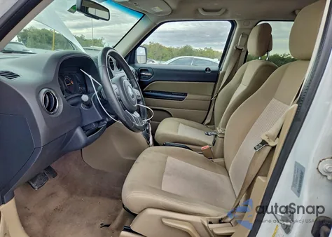 2016 Jeep Patriot Latitude z USA, uszkodzony, nr VIN 1C4NJPFA7GD794882